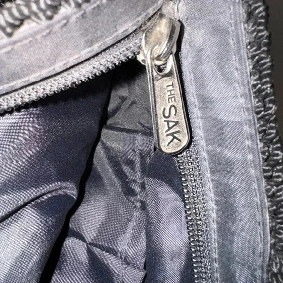 The Sak Beautiful Multi
Colored Hand Crocheted woman’s handbag - Picture 7 of 9